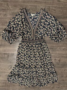 Max Studio Navy Floral V-Neck Smocked Waist Midi Dress with Cream Flowers Large